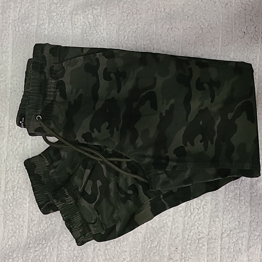 Camo joggers size small